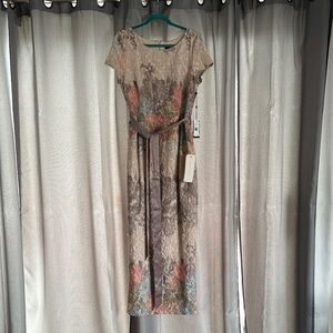 Floral Matelassé Column Gown by Adrianna Papell, Size 12, NWT